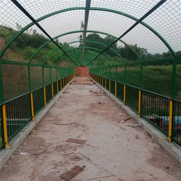 四川護(hù)欄網(wǎng)