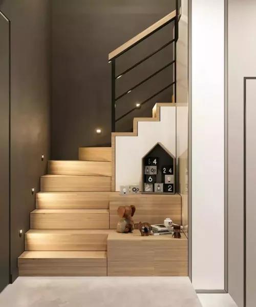 成都木质楼梯踏步板的清洁和保养