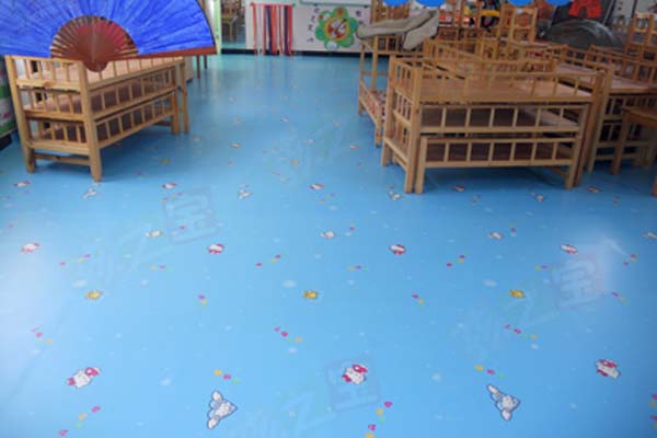為什么越來越多的幼兒園選擇使用塑膠地板？幼兒園塑膠地板顏色該如何搭配？