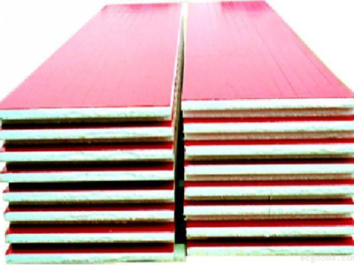 四川净化彩钢板厂家对彩钢夹芯板材基本性能介绍。