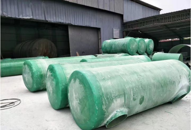 水蓝生态向你讲解河南混泥土化粪池和玻璃钢化粪池的比较都有哪些不同点？