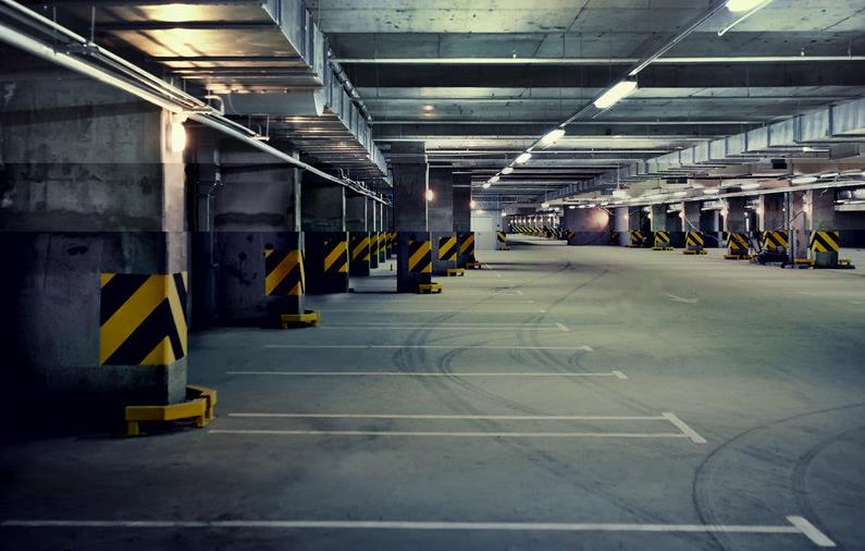 地下停車場停車位劃線的尺寸一般在多少？