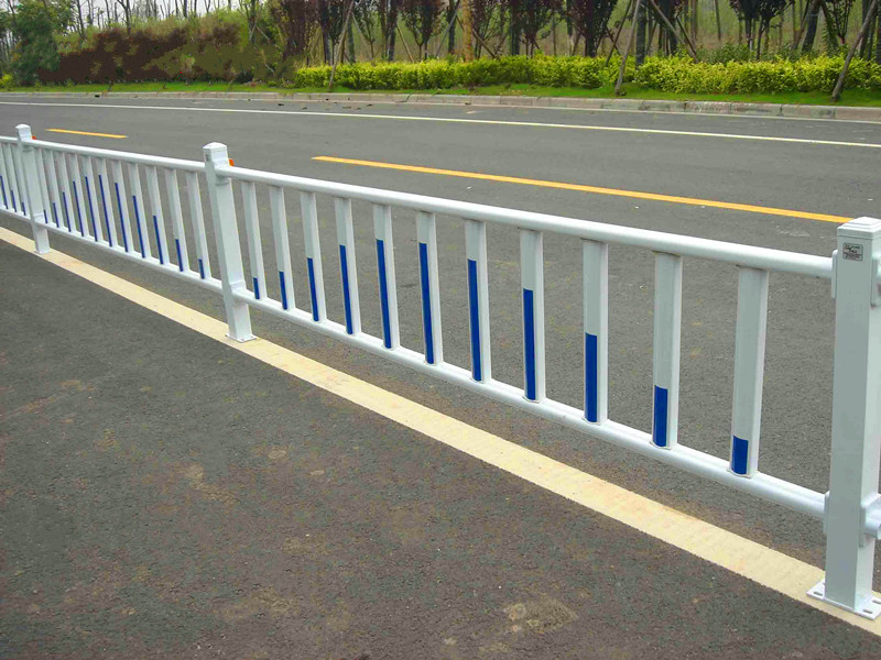 道路栏杆的主要功用-汉中可凡达交通设施有限公司