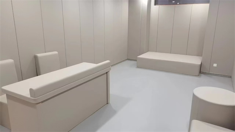 防撞桌椅案例图
