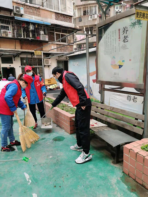 江城清洗參加“學雷鋒 在行動”志愿服務活動