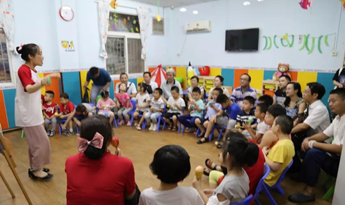 江城清洗总经理走进武汉市爱特特殊儿童教育培训中心