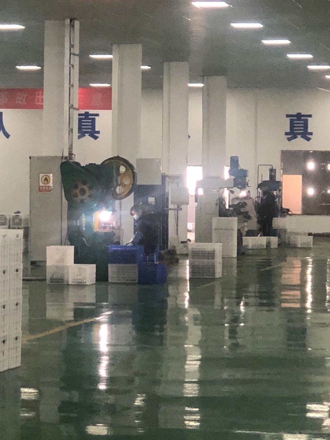 不锈钢管件生产过程
