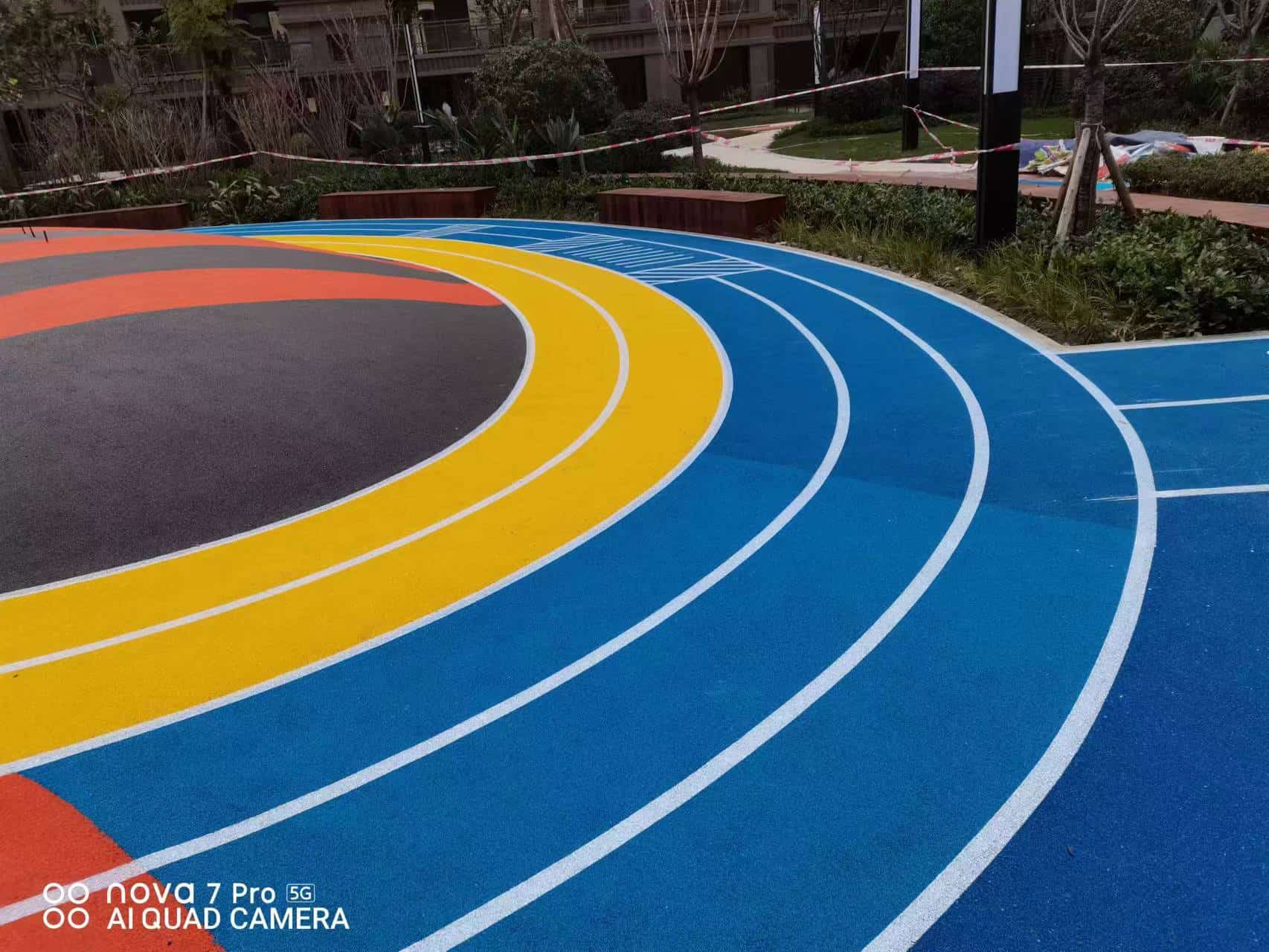成都塑胶跑道如何“避暑”？
