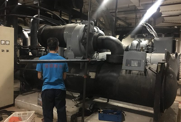 维修保养工业冷水机
