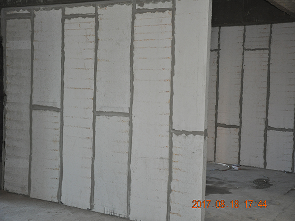 兰州轻质隔墙板的安装方向是什么？
