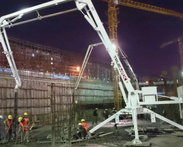360°全回转臂架式布料