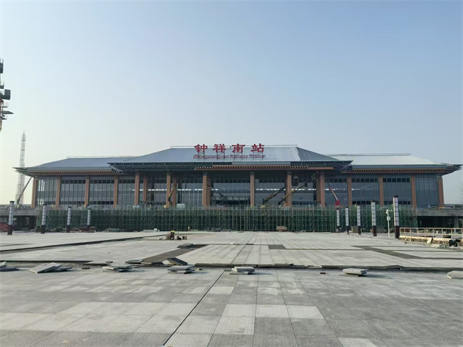 钟祥南站玻璃工程案例