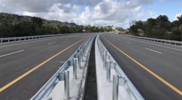護欄在高速公路上的使用，有多少價值？