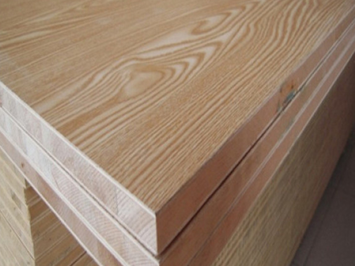 木饰面板到底是什么材料?装饰板材选用木饰面板的有点有哪些呢？