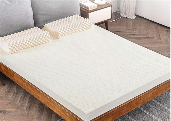 床垫的厚度很重要，厚度不同的乳胶床垫效果不一，我们该如何挑选乳胶床垫