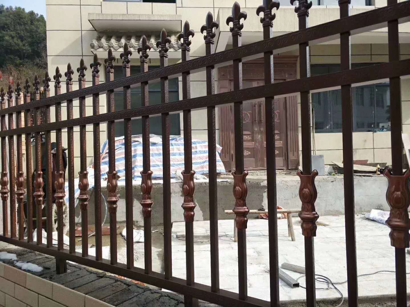 西安铁艺栏杆安装案例