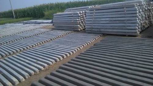 內蒙古鐵路圍欄樁生產