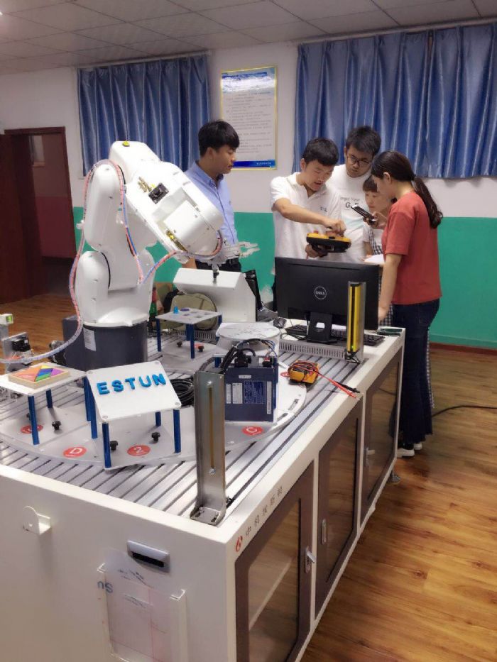 蘭州機器人應用培訓學校